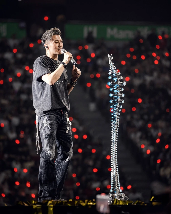 Cô gái được lợi từ concert Tạ Đình Phong hơn cả Vương Phi, tiết lộ tin cực sốc - Hình 7