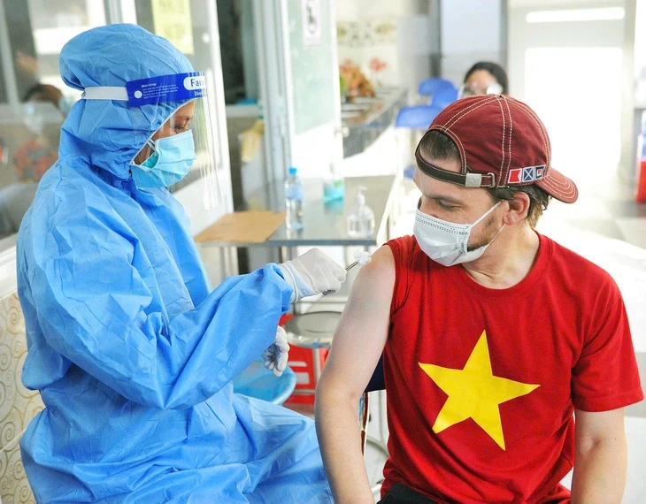 COVID-19 tái bùng phát: VN có 20 ca mỗi tuần, Thái trong nửa tháng 50 ngàn ca - Hình 1