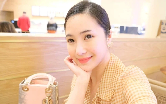 Hương Tràm đắt show, nhan sắc thăng hạng, bất chấp bị 1 nữ CEO réo tên ngày đêm - Hình 6