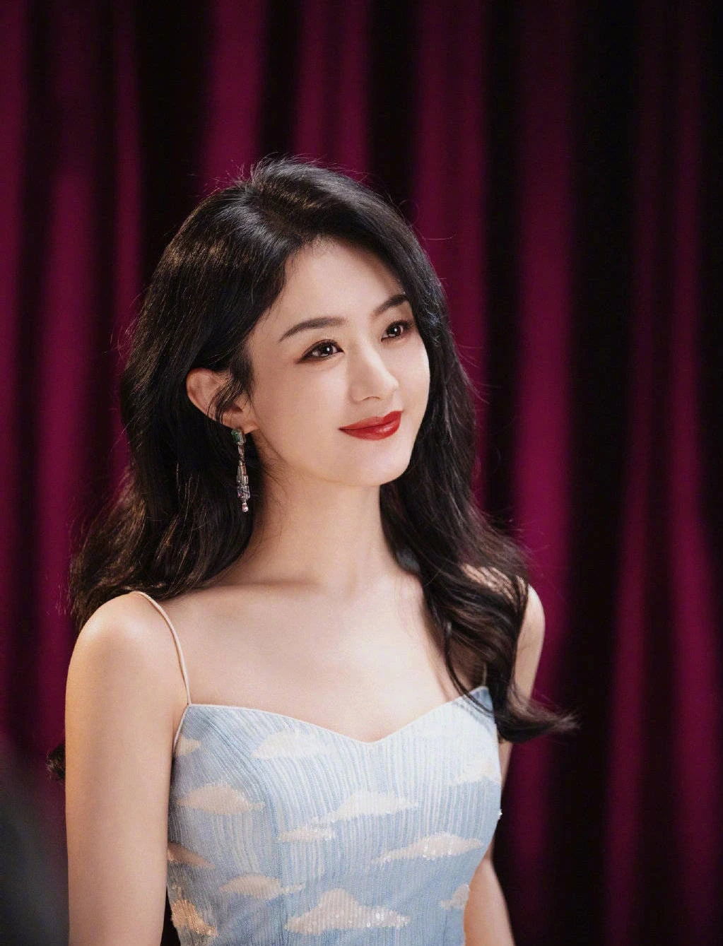 Triệu Lệ Dĩnh bí mật hẹn hò với 1 đạo diễn U50, lộ bằng chứng không thể chối cãi - Hình 5