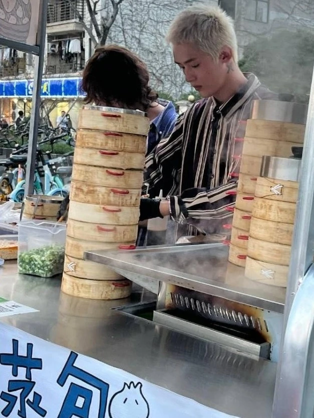 Từ Bính Siêu: Idol giải nghệ bán bánh bao, nhan sắc xuống cấp, nhắn fan 1 điều - Hình 5