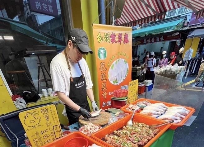 Từ Bính Siêu: Idol giải nghệ bán bánh bao, nhan sắc xuống cấp, nhắn fan 1 điều - Hình 8