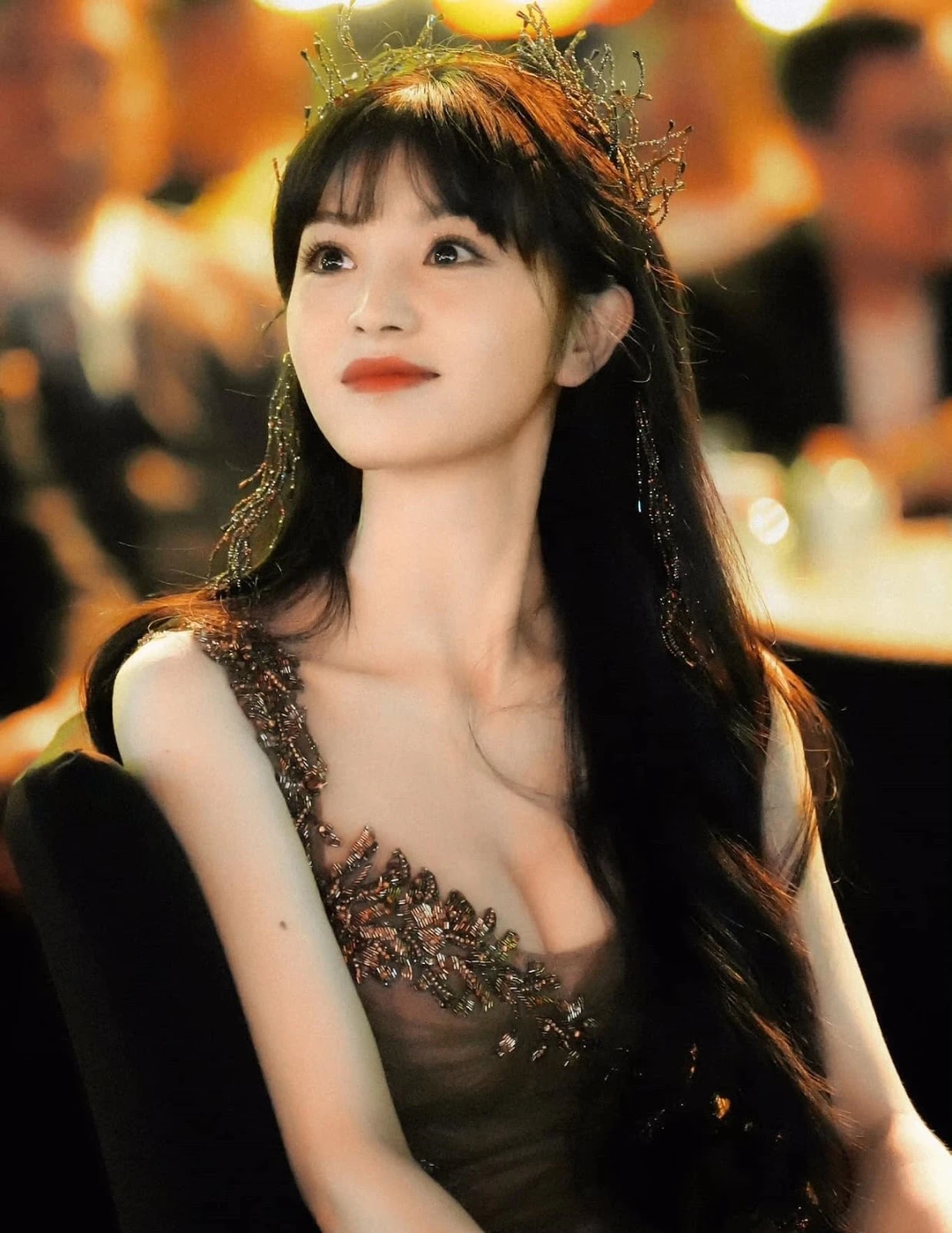 Dien Hi Vi: the most beautiful princess in China, caught by a passerby team in an unbelievable scene - Photo 6