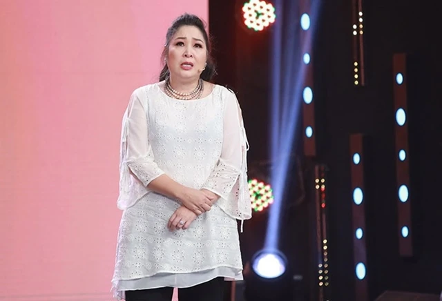 Hồng Vân kêu oan vụ đá đểu bà Hằng, mắng dân mạng mù quáng, cầu xin 1 bên - Hình 5