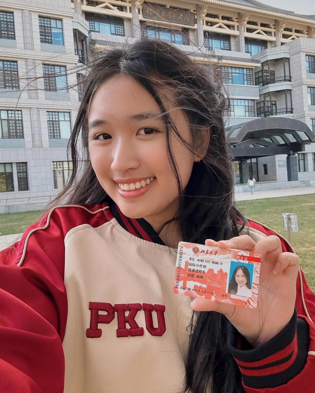 Jenny Huynh 1 chọi 300 lên tạp chí Forbes, Rich kid Chao sa sút chỉ biết yêu? - Hình 2