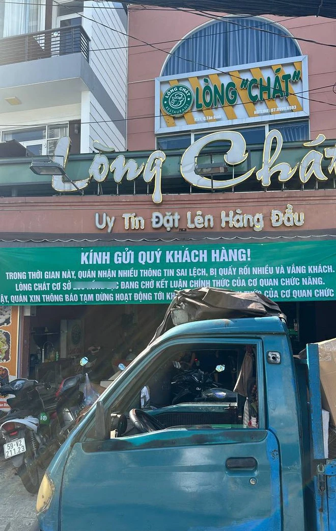 Lòng Chát Quán vừa mở bán đã bị ép dẹp tiệm, treo băng rôn 4 dòng cầu cứu - Hình 4