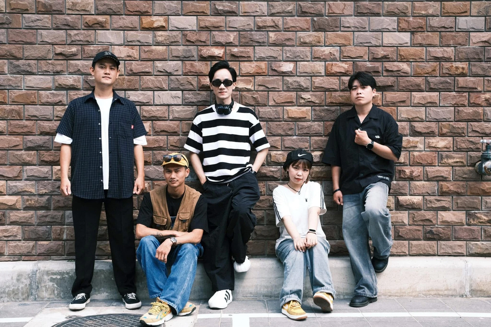 Màn trình diễn tuyệt đối điện ảnh của ca khúc indie hot nhất 2025, fan hát vang trời tạo nên khung cảnh đẹp như phim! - Hình 5