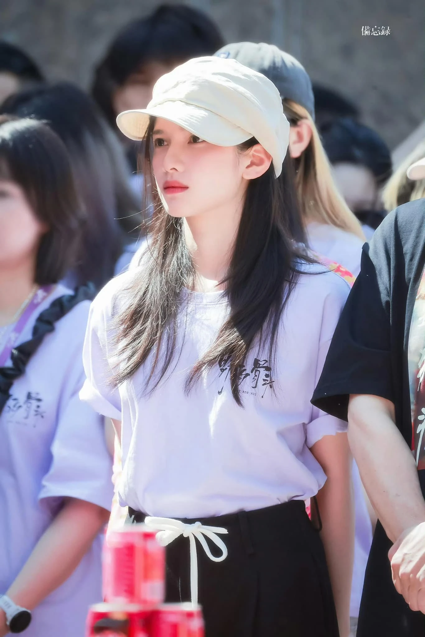 Mỹ nhân Trung Quốc đẹp như ánh nắng ở ngày khai máy phim mới: Nhan sắc đúng chuẩn mối tình đầu - Hình 10