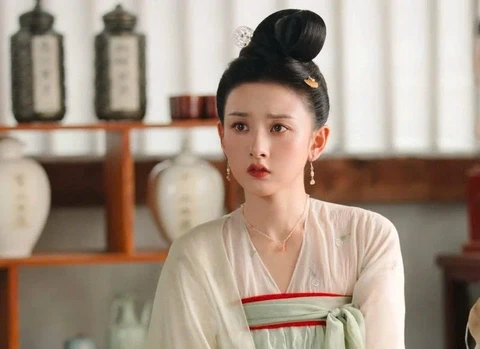 Phim Tống Tổ Nhi thắng đậm, Ngu Thư Hân bị fan chê diễn dở chỉ đáng hít khói - Hình 7