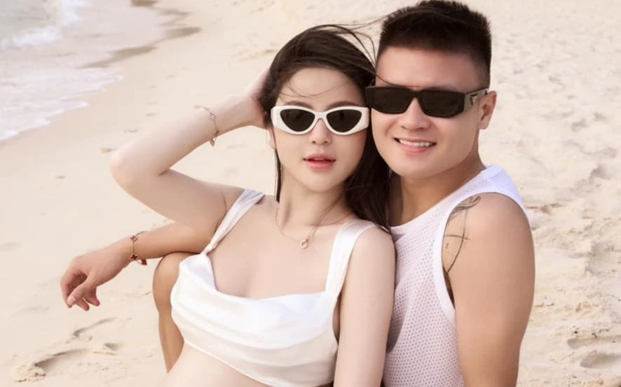 Quang Hải nằm sân, đến cổ vũ Chu Thanh Huyền không bị soi biểu cảm mà là thứ này - Hình 8