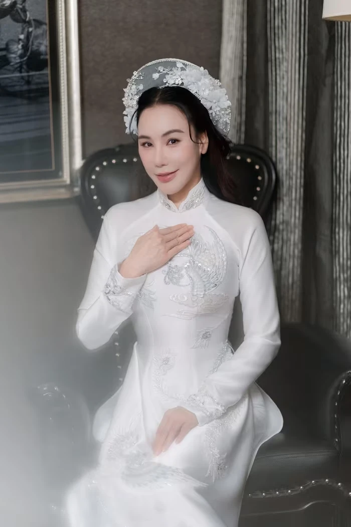 Hồ Quỳnh Hương: 2 lần tốt nghiệp thủ khoa, sòng phẳng với đàn ông, giờ viên mãn - Hình 8