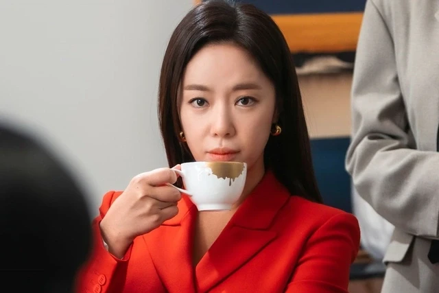 Hwang Jung Eum: phú bà giàu sụ của HQ, vẫn biển thủ tiề.n công trục lợi cá nhân - Hình 8