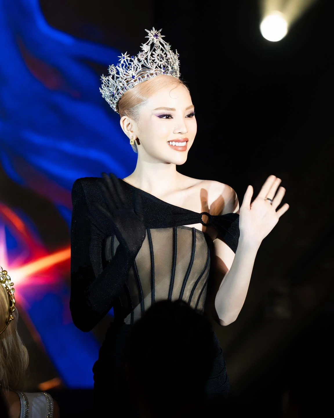 Kỳ Duyên huỷ theo dõi Miss World Thái, khiến Ý Nhi rơi vào tình huống khó xử? - Hình 1