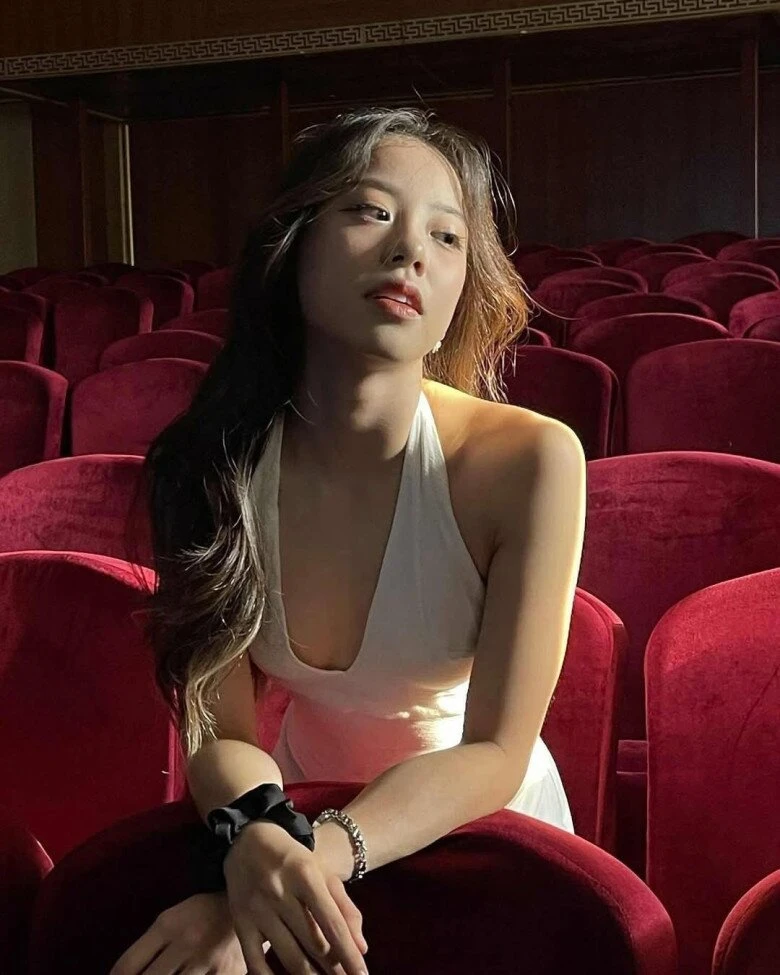 Lim Feng nhận mình khờ, lộ việc tồi tệ tình cũ làm, fan suy đoán giống Thiên An? - Hình 7