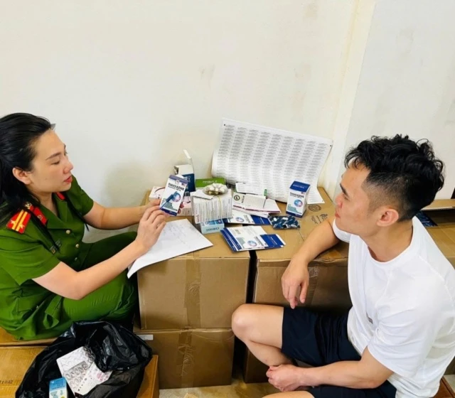 Dược Sĩ Tiến bị tóm vì đồ giả, chồng Hương Giang bị réo tên, chuyện gì đây? - Hình 1