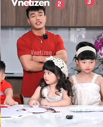 Dương Lâm hỗn chiến CĐM, lộ tin ly thân vợ 8 năm, bị bỏ vì ế show hết thời - Hình 2