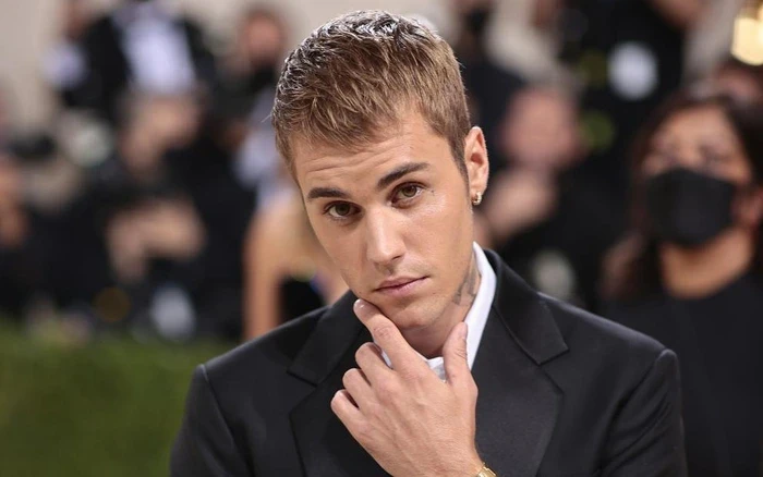 Justin Bieber suy tàn vì ăn chơi, bán tháo tài sản trả nợ, lộ nguyên nhân sốc? - Hình 1
