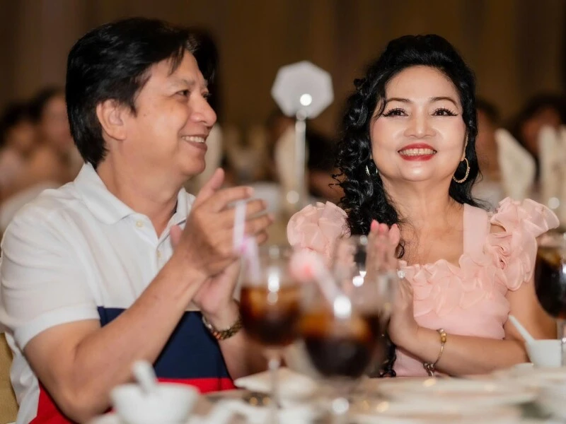 Mẹ ruột Phan Hiển: Trẻ đẹp không kém Khánh Thi, mắng con trai bênh con dâu - Hình 5