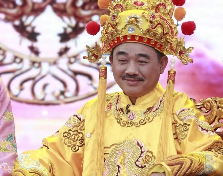 Quốc Khánh Ngọc Hoàng của Táo Quân, U70 tự do tự lo không sợ độc thân? - Hình 1