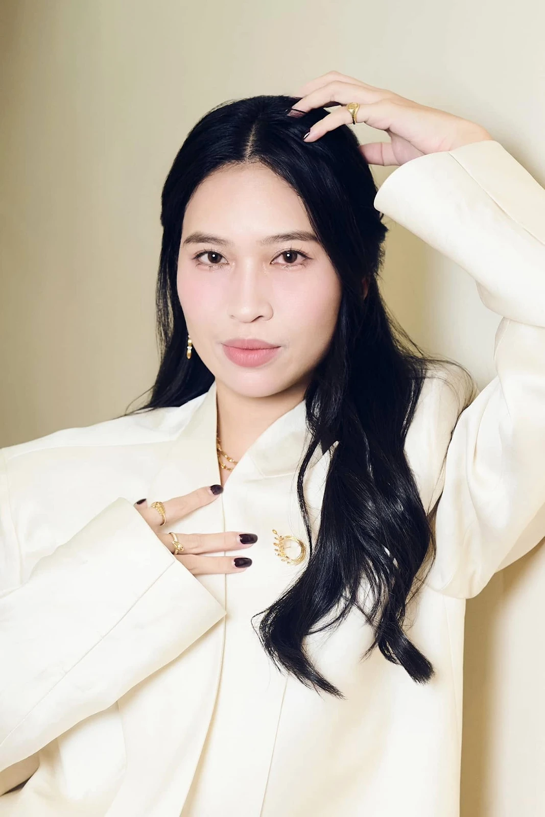 Lộ Em xinh thứ 31, giàu có, quyền lực nhất show vẫn gặp biến vì người này! - Hình 3