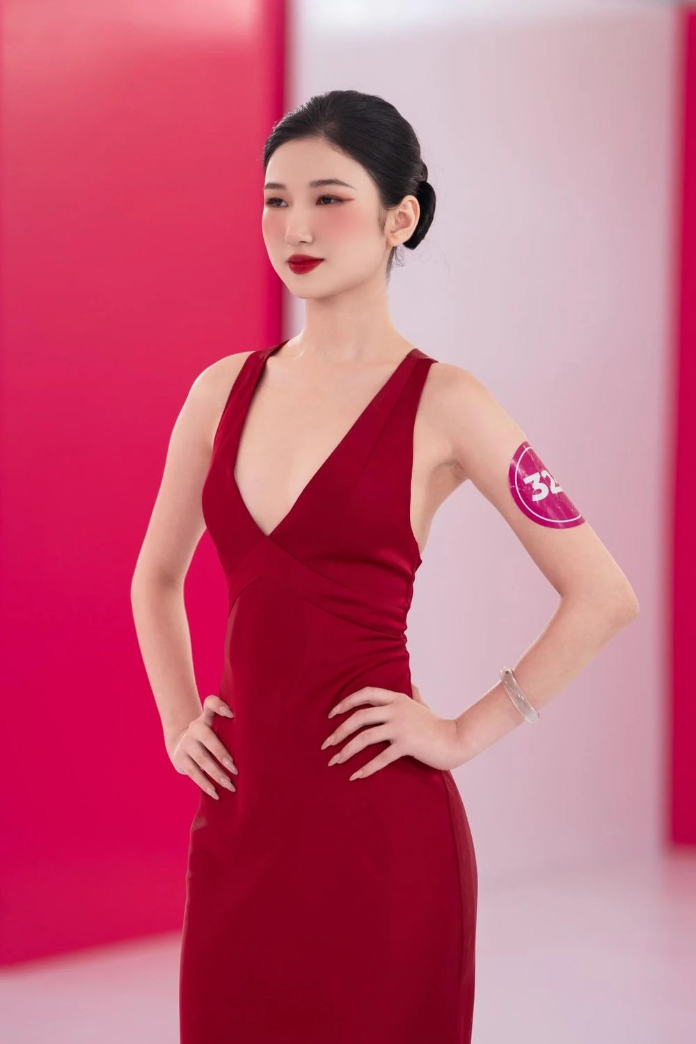Nàng Mơ tung nước đi khiến Lọ Lem muối mặt, fan suýt không nhận ra? - Hình 2