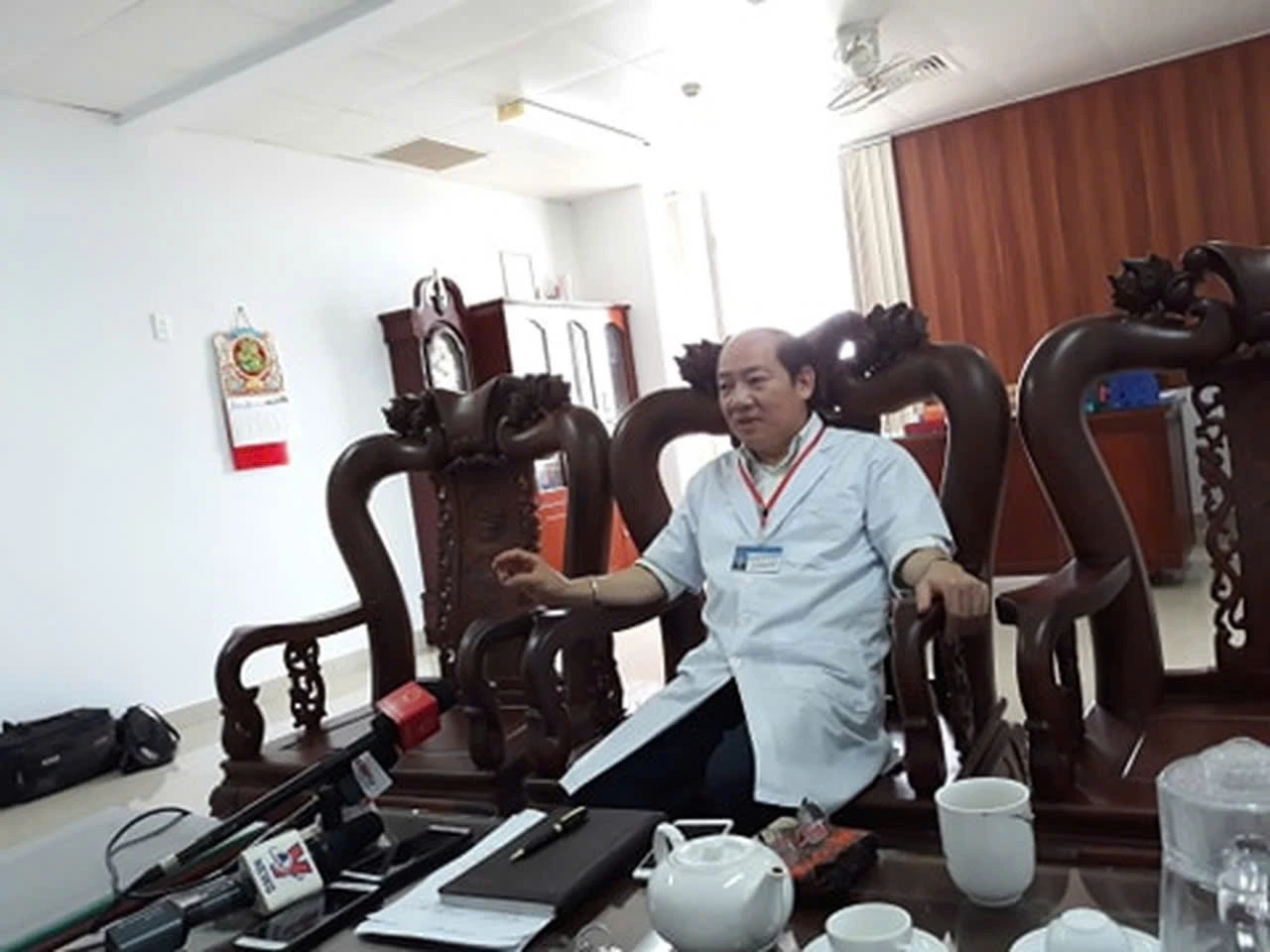 Vụ chạy chứng chỉ hành nghề: Khởi tố 4 bác sĩ, phát hiện thêm 18 người đáng nghi - Hình 2