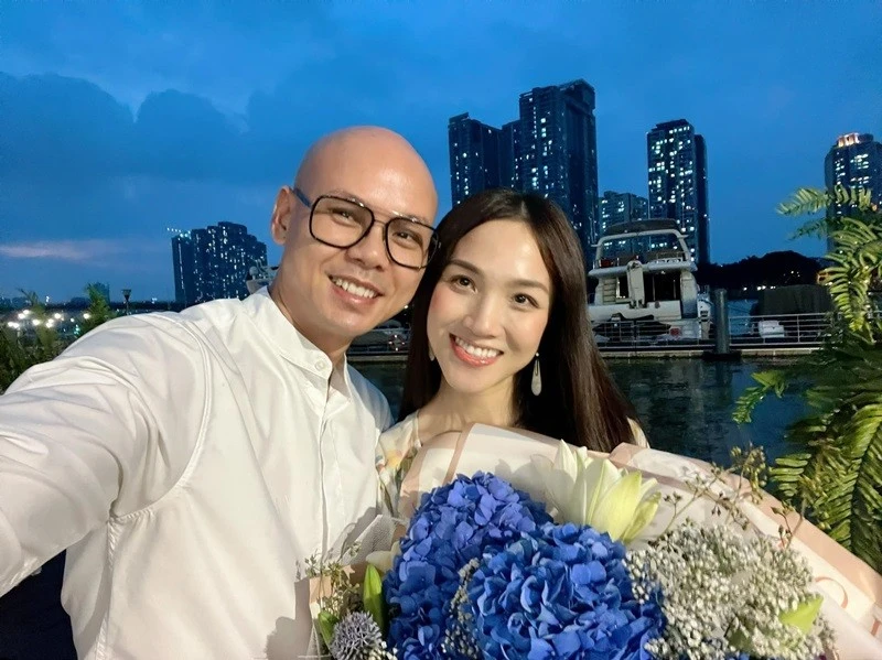 Phan Đình Tùng: Từng muốn làm linh mục, thủng màng nhĩ, giờ ra sao? - Hình 6