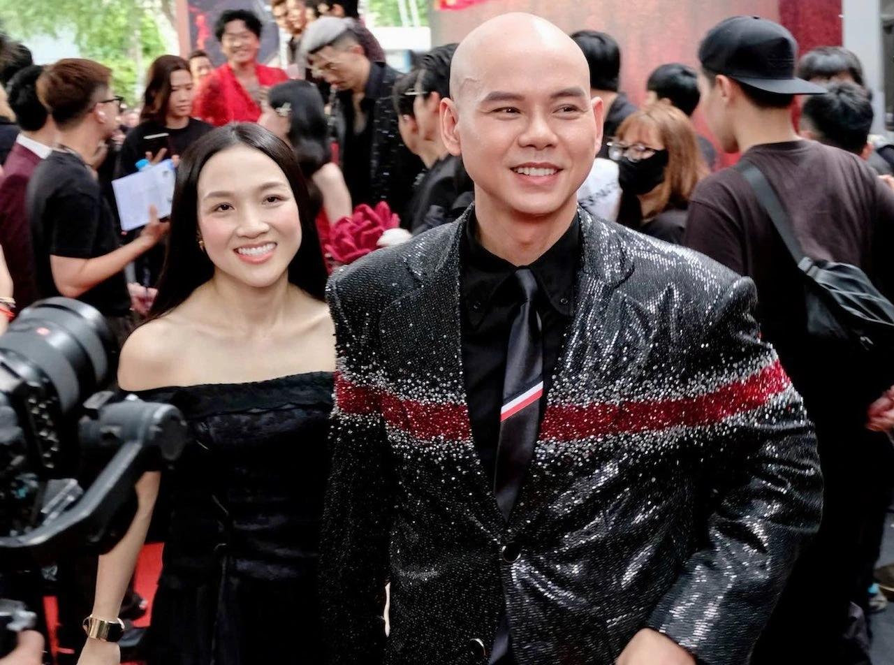 Phan Đình Tùng: Từng muốn làm linh mục, thủng màng nhĩ, giờ ra sao? - Hình 2