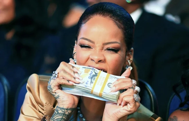 Rihanna gần 10 nămlười biếng, vừa tái xuất bị dặm 1 câu Hát gì mà thua cả AI - Hình 7