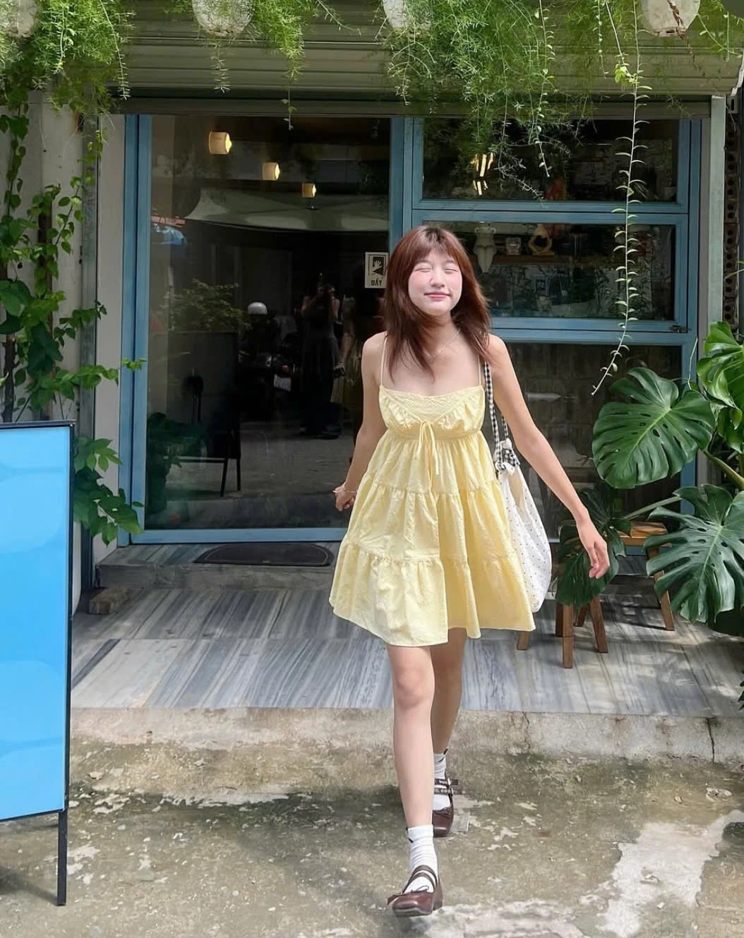 Sắm ngay sắc vàng cho tủ đồ ngày hè thêm bắt mắt - Hình 5