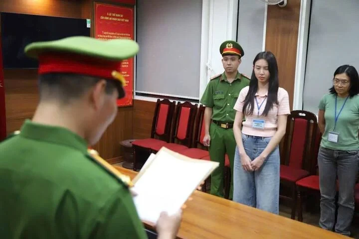 Thùy Tiên bị bắt tạm giam, hưởng 30% khi bán kẹo, gặp Quang Linh tình cảnh éo le - Hình 3