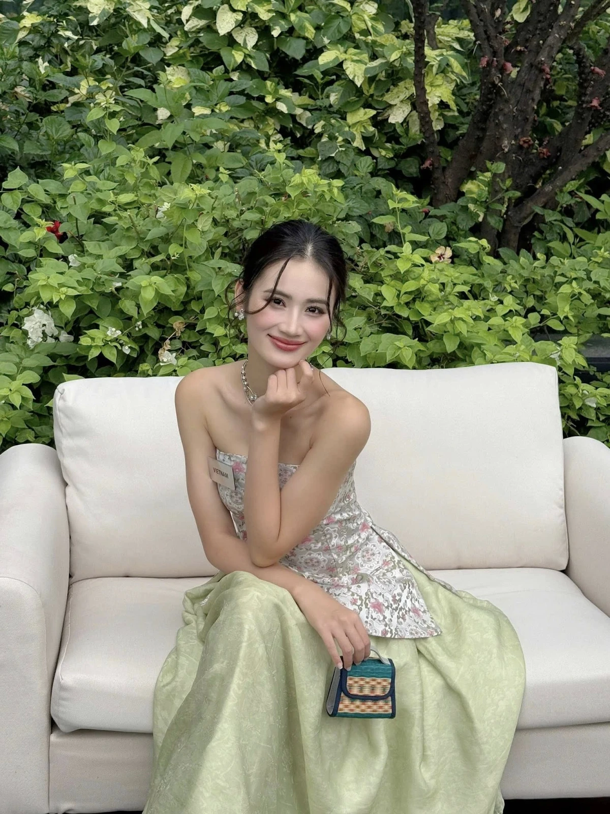 Ý Nhi ghi điểm tuyệt đối, lấn át hào quang Opal, cứu lại thời hoàng kim Sen Vàng - Hình 6