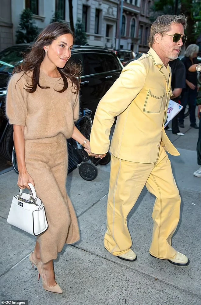 Brad Pitt chưa quên Angelina Jolie, lộ 1 chi tiết không muốn kết hôn người mới? - Hình 6