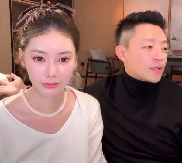 Chồng cũ cưới hot girl sau 3 tháng Từ Hy Viên qua đời: Cbiz tẩy chay gắt đám cưới khiến Uông Tiểu Phi muối mặt - Hình 4