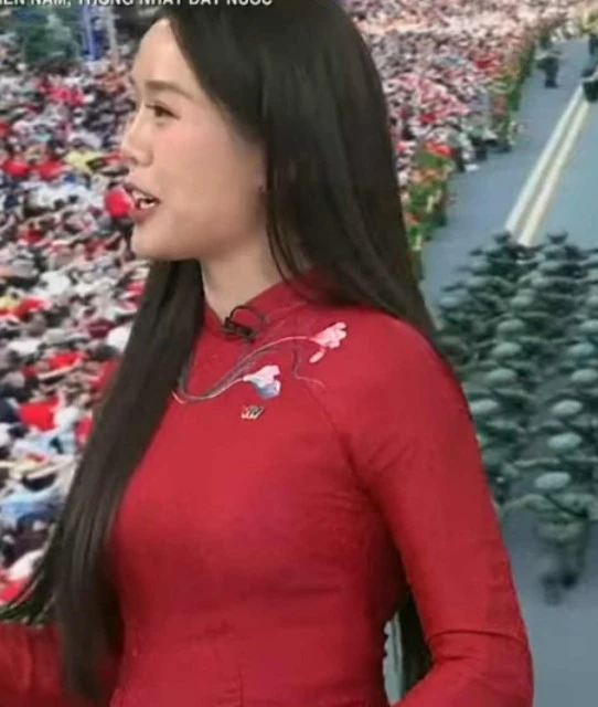 Lễ diễu binh mừng 30/4: 1 nữ MC cướp lời bạn dẫn, VTV bị nói quay tệ - Hình 2