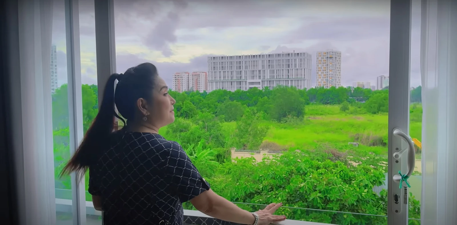NSƯT Phượng Hằng: Hơi dài nhất làng cải lương, ở biệt thự chục tỷ, chồng là ai? - Hình 7