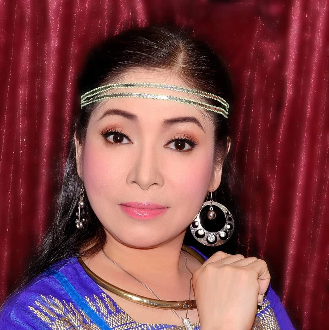 NSƯT Phượng Hằng: Hơi dài nhất làng cải lương, ở biệt thự chục tỷ, chồng là ai? - Hình 2