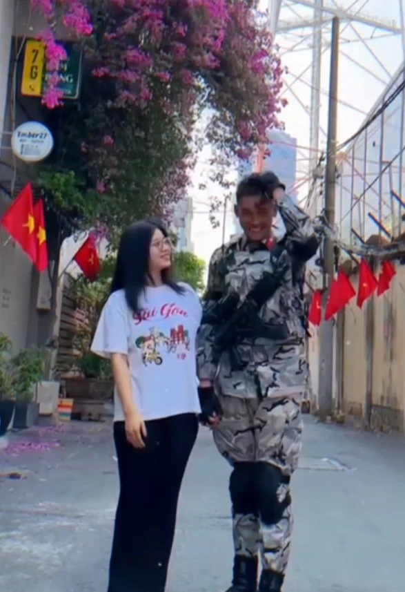 QN Thanh Hiếu Đặc nhiệm 2K5 dọn sạch quá khứ sau clip tặng hoa 17M view là ai? - Hình 7