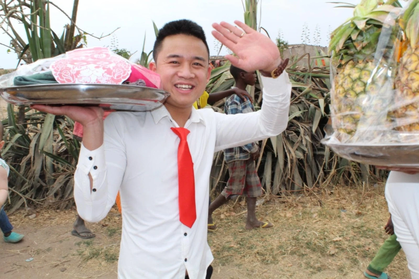 Quang Linh bị bắt, team châu Phi tan rã, Công Giáp rời nhóm tự lập kênh? - Hình 6
