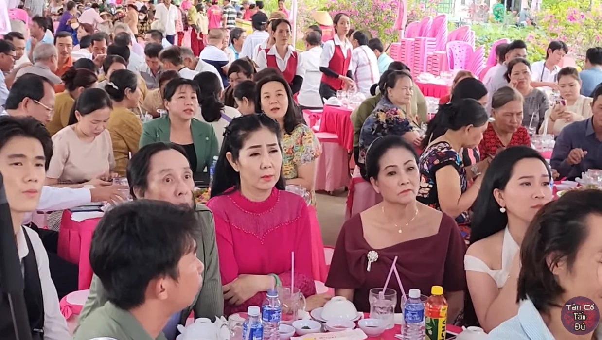 Con gái Vũ Linh bị mẹ nuôi từ mặt, mắng vô ơn, mở tiệc sinh nhật mời cô 6 - Hình 4