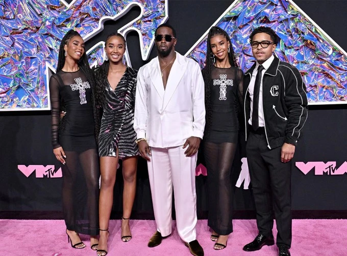 Diddy lộ thỏa thuận bí mật, chi 100.000 USD bịt miệng, 2 ái nữ làm điều sốc? - Hình 7