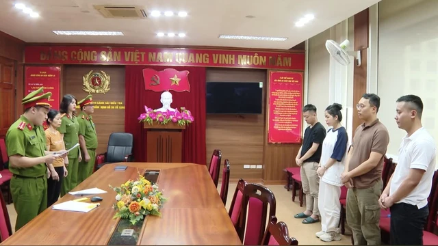 Khám xét nhà Thùy Tiên: bế loạt tài liệu sốc, lộ quan hệ với ông trùm này? - Hình 6