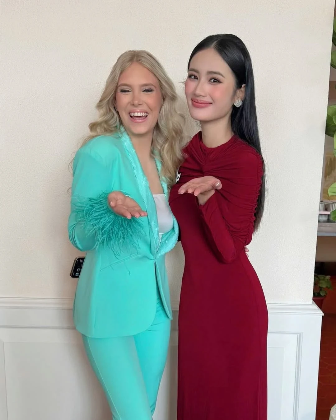Miss World 2025: đại diện 90kg của Anh bỏ thi, từng bị Ý Nhi dìm hàng cỡ này? - Hình 2