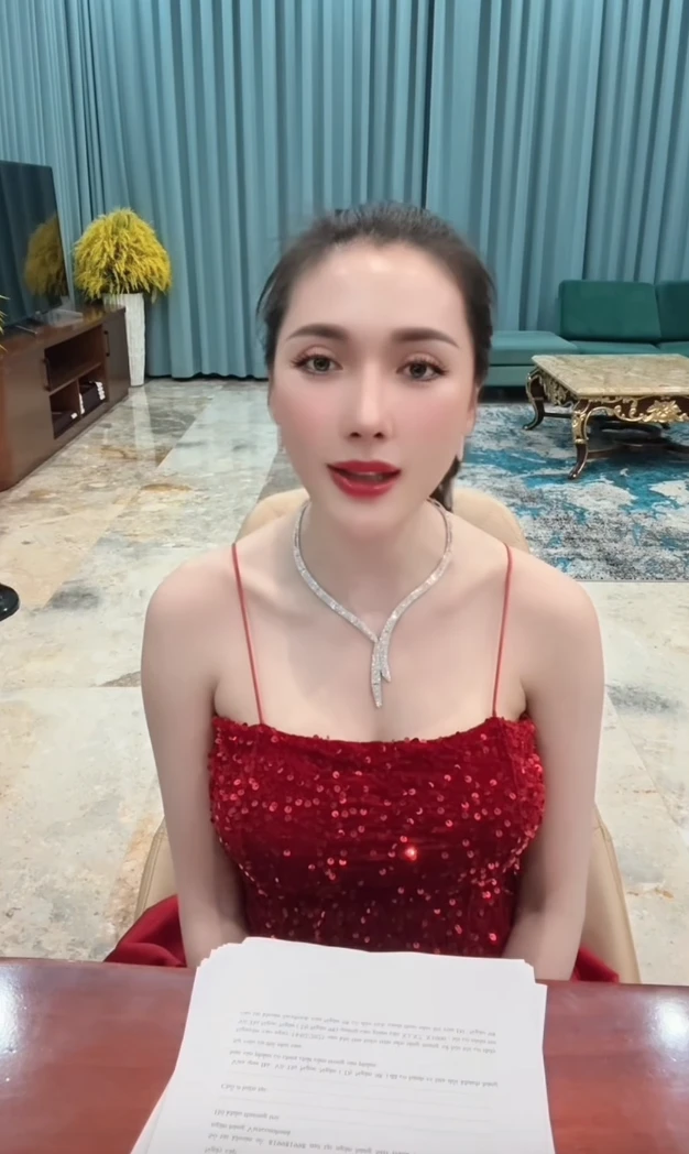 Ngân Collagen mời bà dì ở Mỹ về VN đối chất Ngân 98, hàng xóm kể điều lạ - Hình 4