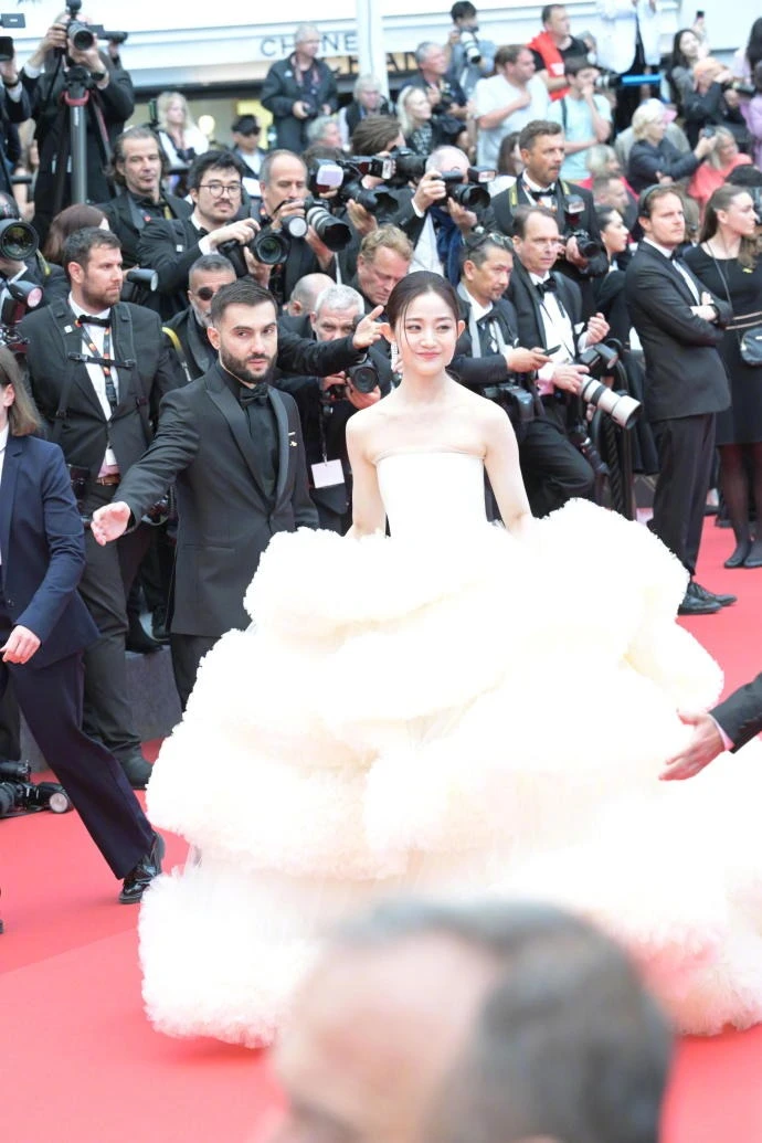 Phạm Băng Băng, Han So Hee và dàn minh tinh châu Á bị đuổi khỏi thảm đỏ Cannes, dấu hiệu phân biệt chủng tộc? - Hình 3