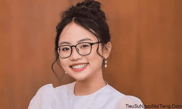 Phương Mỹ Chi: từ C.ô b.é dân ca đến mỹ nhân đa tài, nắm trong tay tài sản khủng - Hình 4