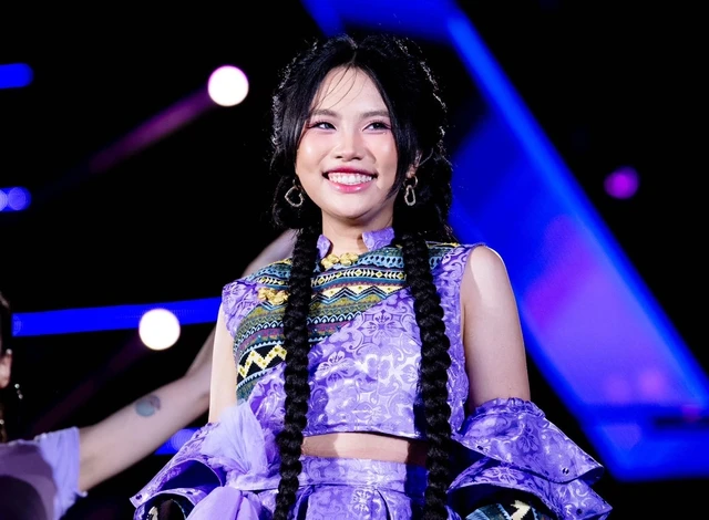 Phương Mỹ Chi: từ C.ô b.é dân ca đến mỹ nhân đa tài, nắm trong tay tài sản khủng - Hình 11