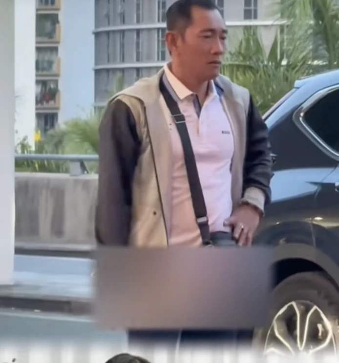 Bố Thuỳ Tiên làm tài xế dù con gái giàu có, lộ vẻ suy sụp khi ái nữ gặp biến cố - Hình 4