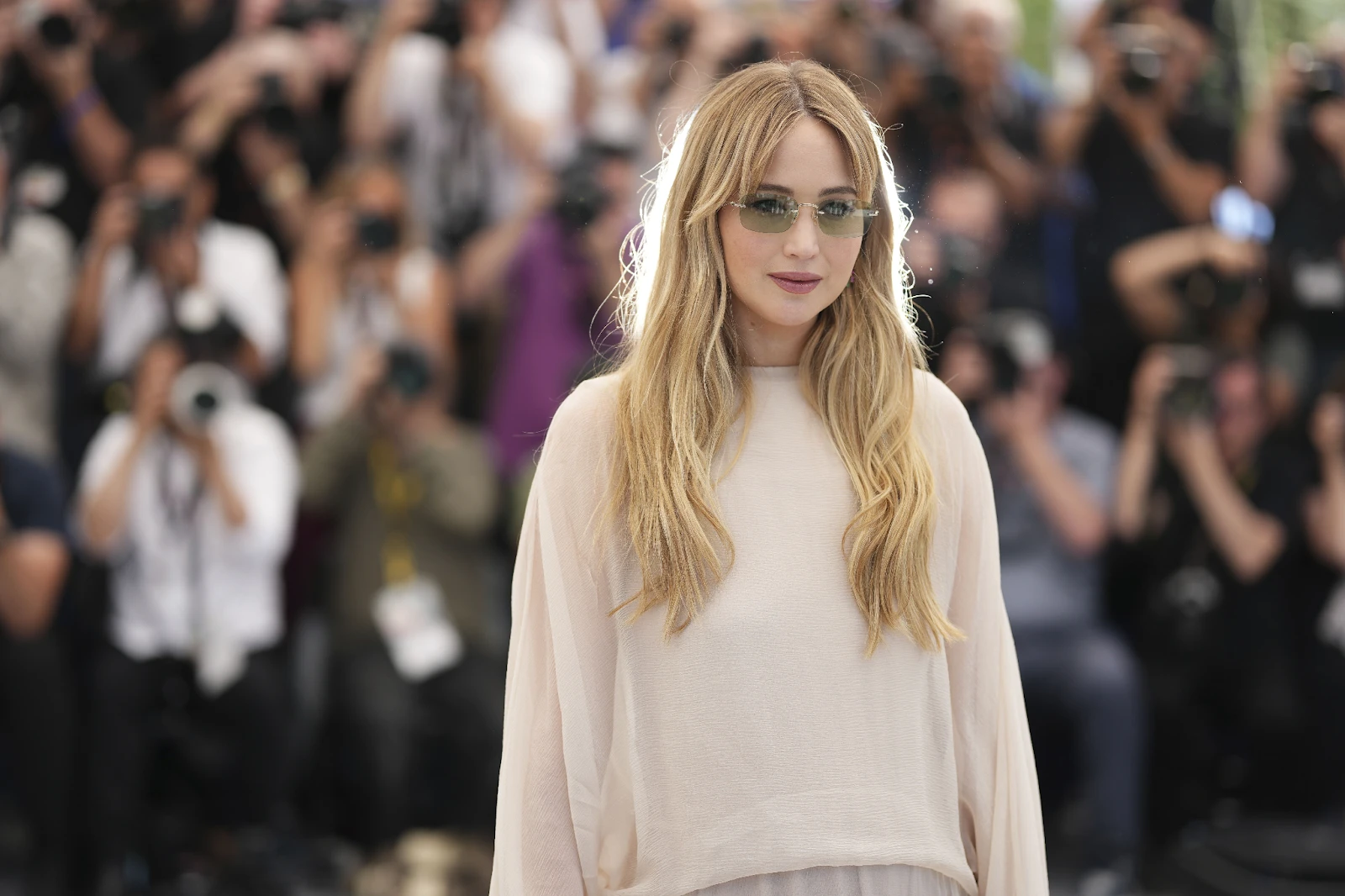Jennifer Lawrence từng suy sụp sau sinh, muốn làm 1 chuyện điên rồ, khán giả sốc - Hình 1