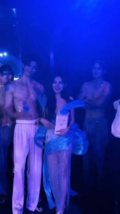 Mỹ nhân showbiz tổ chức buổi tiệc cháy nhất từ trước tới nay, mời dàn mỹ nam khoe body bỏng mắt - Hình 4